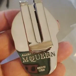 小物 Alexander McQueen Skull Money Clip Alexander McQueen（アレキサンダーマックイーン）の「Alexander